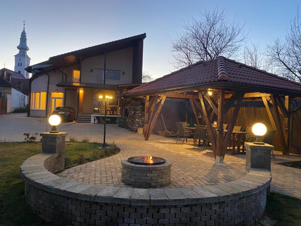Budux Delux Vila Săcele Exterior foto